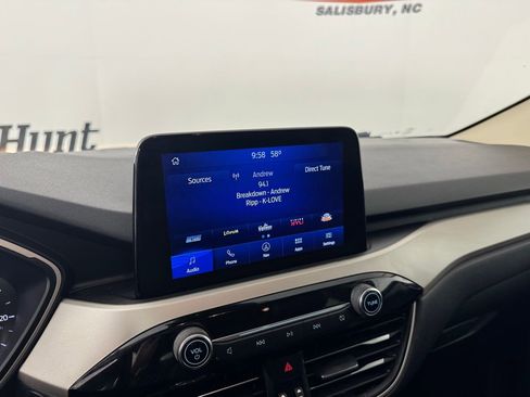 Used 2020 Ford Escape SEL image 16