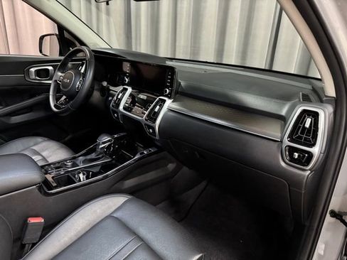 Used 2022 Kia Sorento SX FWD image 8