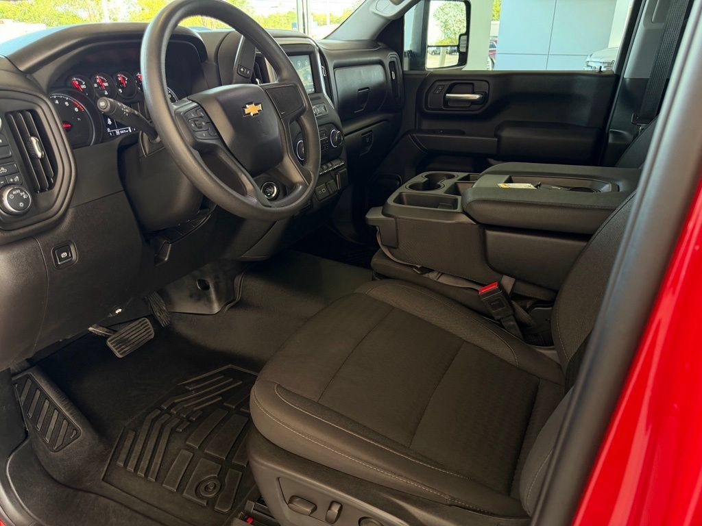 Used 2025 Chevrolet Silverado 2500 Custom w/ Custom Convenience Package AWD/4WD image 10