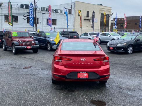 Used 2020 Hyundai Elantra SE w/ Cargo Package (C1) FWD image 9