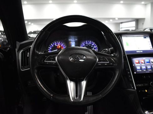 Used 2017 INFINITI Q60 Red Sport 400 image 19