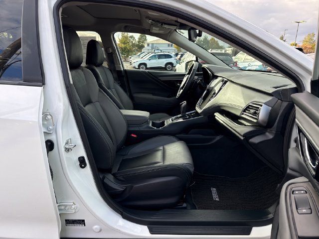 Used 2025 Subaru Outback Onyx Edition AWD/4WD image 9