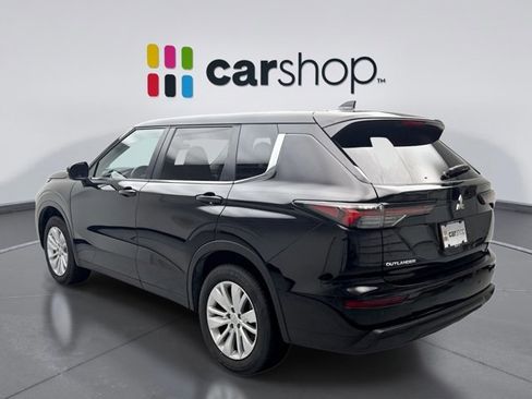 Used 2025 Mitsubishi Outlander ES image 3