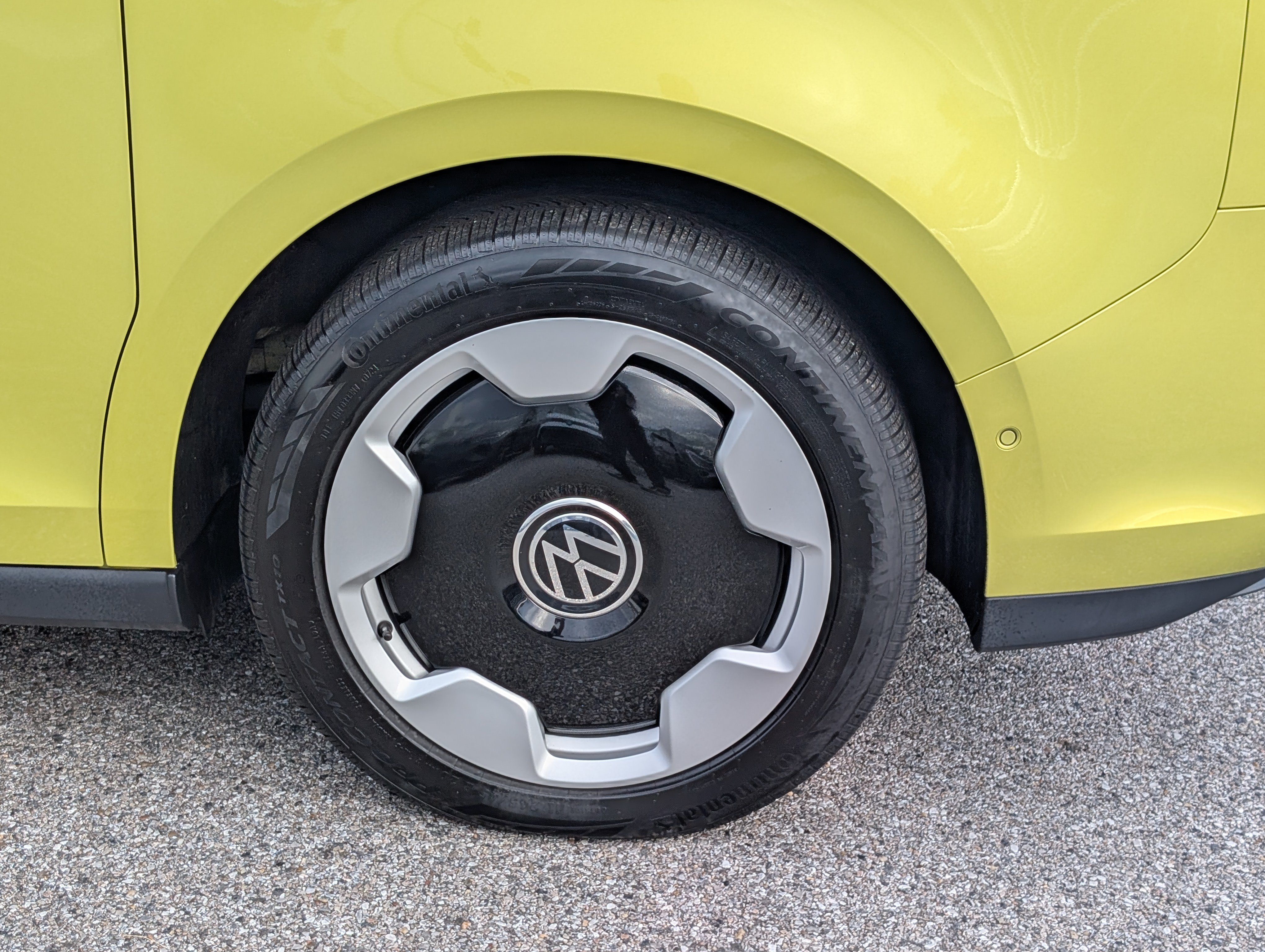 Used 2025 Volkswagen ID. Buzz Pro S Plus RWD image 10