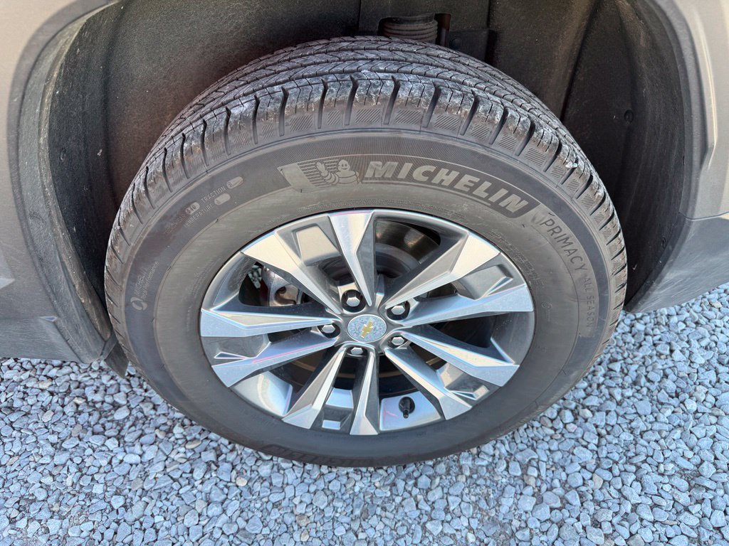 Used 2026 Chevrolet Equinox LT AWD/4WD image 15