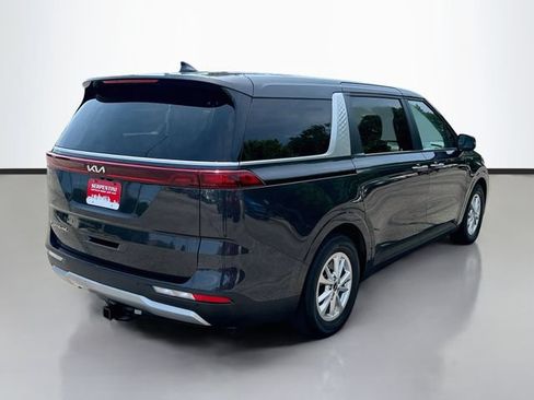 Used 2022 Kia Carnival LX FWD image 6
