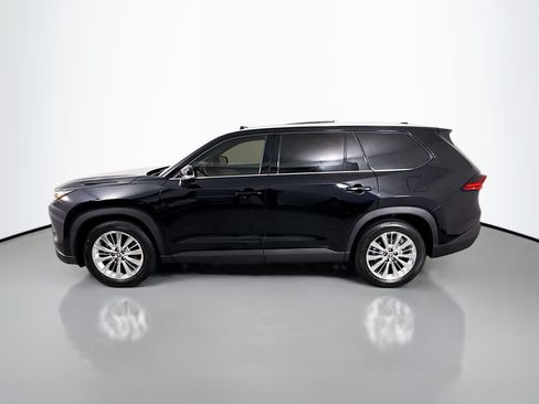 Used 2025 Toyota Grand Highlander AWD image 4