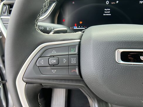 New 2025 Jeep Grand Cherokee L Altitude image 25