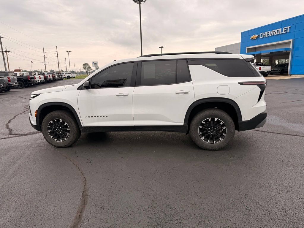 Used 2024 Chevrolet Traverse Z71 w/ Enhanced Driving Package AWD/4WD image 2