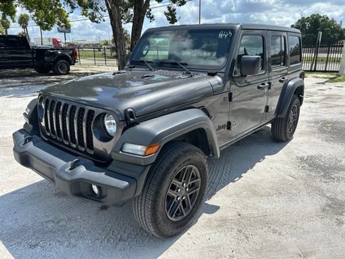 Used 2024 Jeep Wrangler Unlimited Sport AWD/4WD image 2