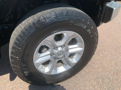 Used 2007 Toyota FJ Cruiser 4WD image 28