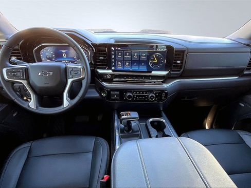 Used 2024 Chevrolet Silverado 1500 LT Trail Boss w/ Convenience Package II image 16