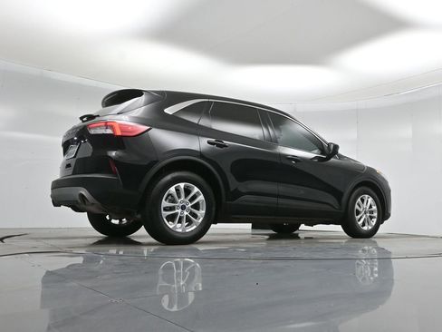 Certified 2022 Ford Escape SE image 46