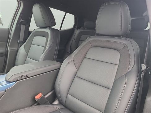 New 2026 Chevrolet Equinox EV LT image 25