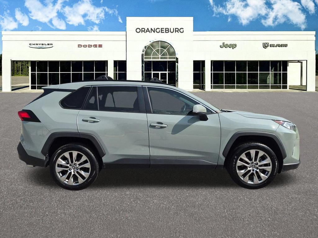 Used 2021 Toyota RAV4 XLE Premium FWD image 10