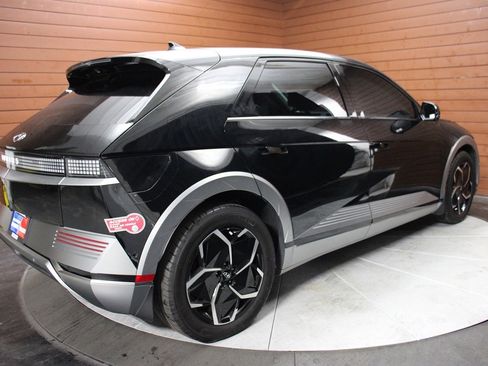 Used 2024 Hyundai Ioniq 5 Limited image 17