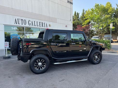 Used 2005 HUMMER H2 SUT w/ Preferred Equipment Group AWD/4WD image 8