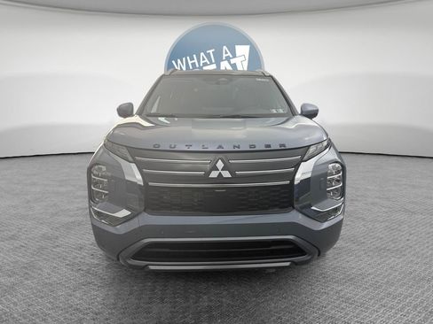 New 2026 Mitsubishi Outlander SEL image 9