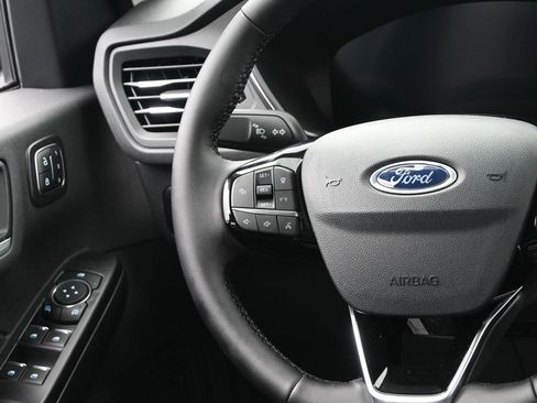 New 2025 Ford Escape SE w/ PHEV Premium Package image 29