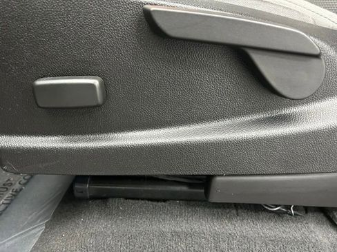 Used 2021 Chevrolet Colorado W/T w/ WT Convenience Package image 5