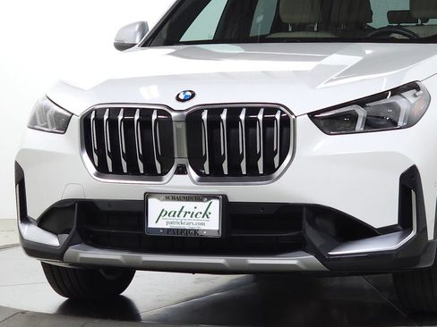 Used 2024 BMW X1 xDrive28i w/ Premium Package AWD/4WD image 3