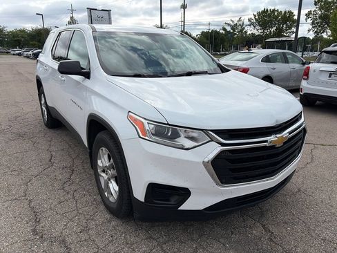 Used 2018 Chevrolet Traverse LS AWD/4WD image 3