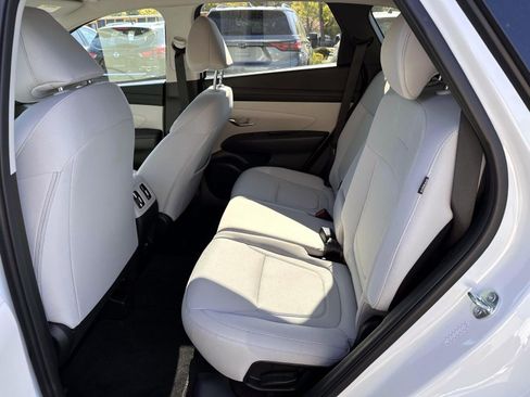 Used 2025 Hyundai Tucson SEL AWD/4WD image 12