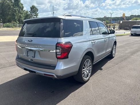 Used 2022 Ford Expedition Limited AWD/4WD image 7