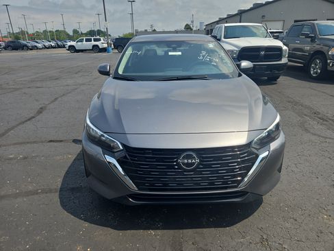 Used 2024 Nissan Sentra S FWD image 2
