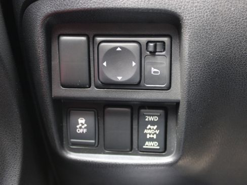 Used 2011 Nissan Juke SL w/ Sport Pkg AWD/4WD image 27