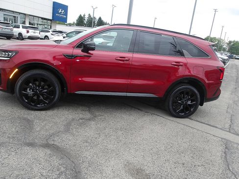 Used 2023 Kia Sorento SX AWD/4WD image 11