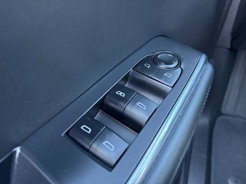 Used 2025 GMC Acadia Elevation FWD image 27