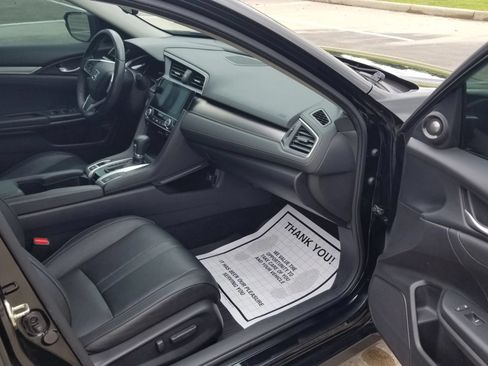 Used 2016 Honda Civic Touring image 16
