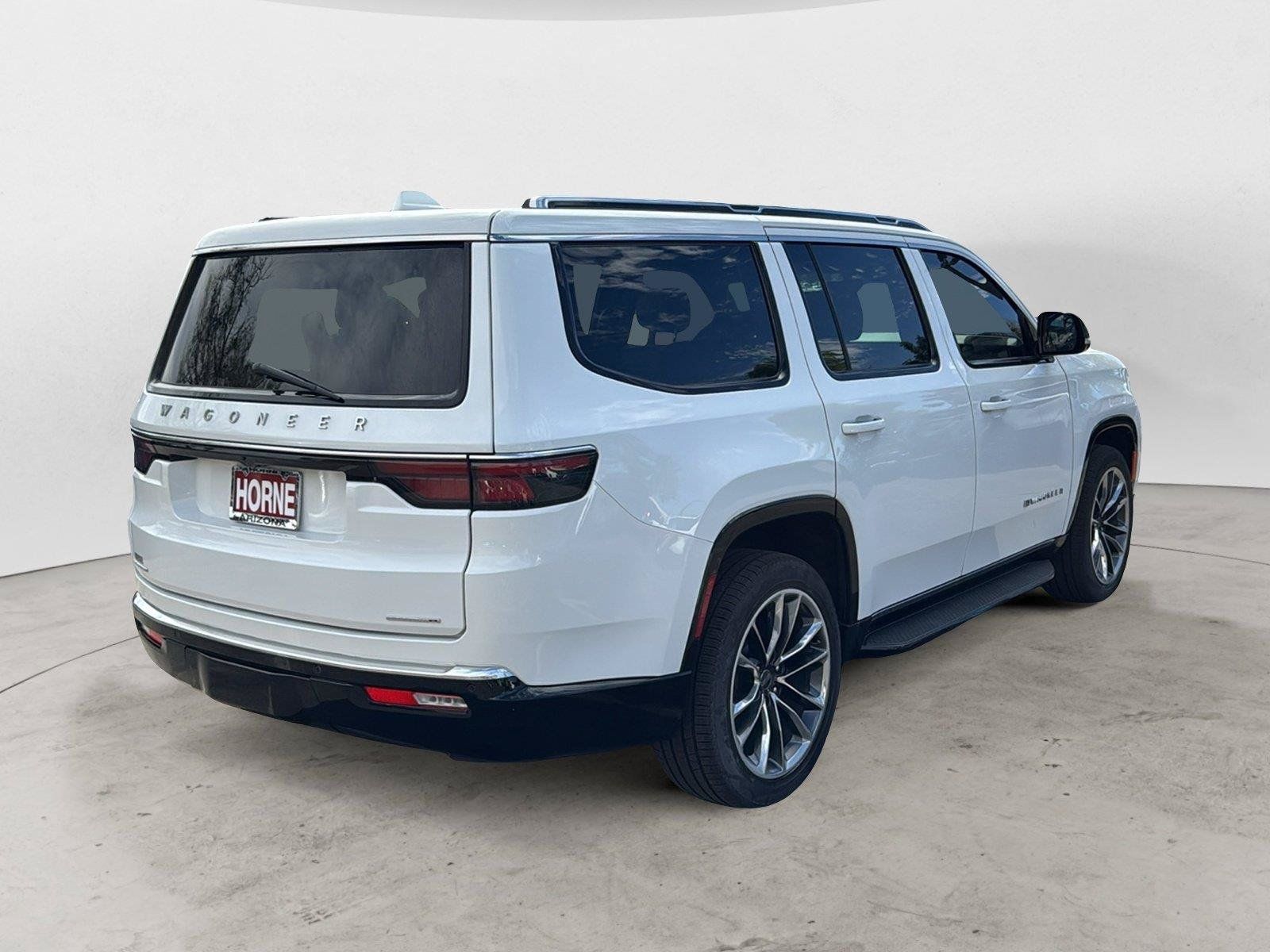 Used 2023 Jeep Wagoneer Series II w/ Premium Group I AWD/4WD image 5