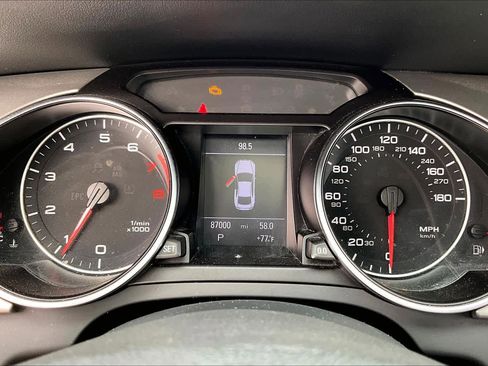 Used 2010 Audi A5 2.0T Premium Plus image 21