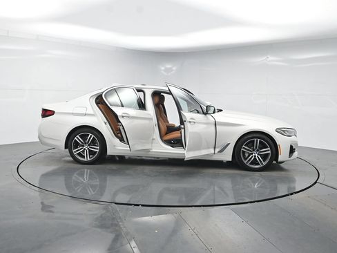 Used 2023 BMW 530i xDrive w/ Premium Package AWD/4WD image 46