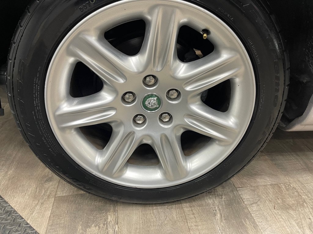 Used 2000 Jaguar XK8 Convertible RWD image 21