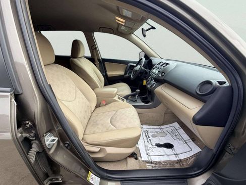 Used 2012 Toyota RAV4 FWD w/ Value Pkg image 27