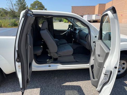 Used 2019 Nissan Frontier S RWD image 18