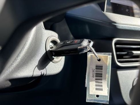 New 2025 Ford Maverick XL w/ Equipment Group 102A image 30