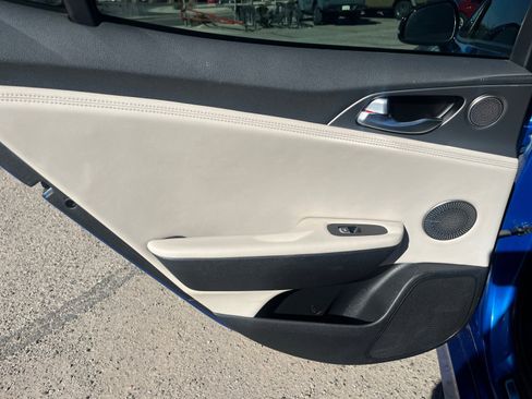 Used 2018 Kia Stinger GT2 image 16