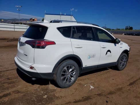 Used 2018 Toyota RAV4 LE Plus w/ Carpet Mat Package AWD/4WD image 5