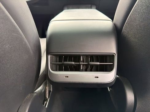 Used 2023 Tesla Model Y Long Range AWD/4WD image 14