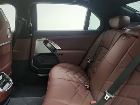 Used 2026 BMW 740i w/ Premium Package RWD image 58