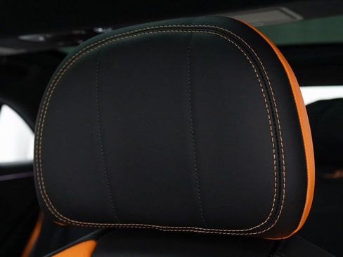 Used 2025 Bentley Flying Spur Plug-In Hybrid image 17