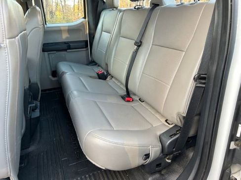 Used 2022 Ford F250 XL w/ Power Equipment Group image 28