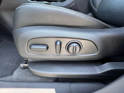 Used 2024 GMC Terrain SLT w/ Tech Package AWD/4WD image 21