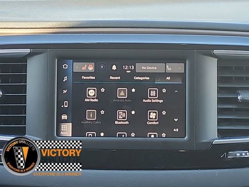 Used 2023 Chrysler Voyager LX image 4