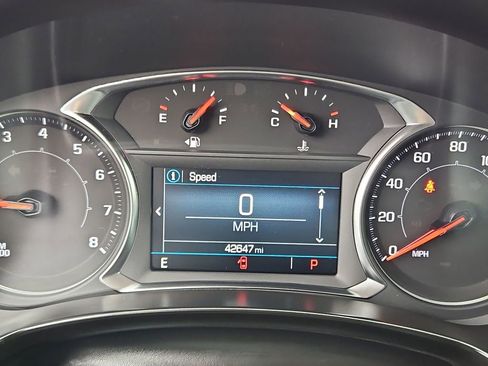 Used 2024 GMC Terrain SLE image 13