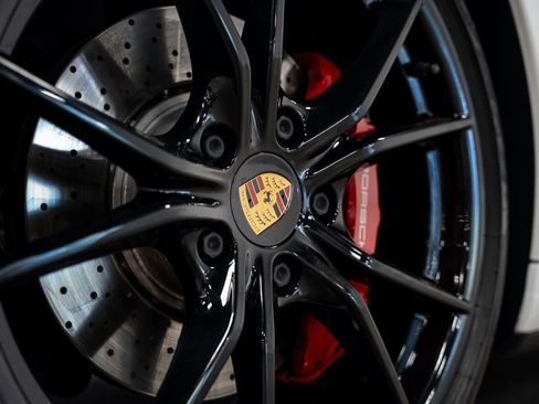 Used 2019 Porsche 911 Carrera 4S image 15